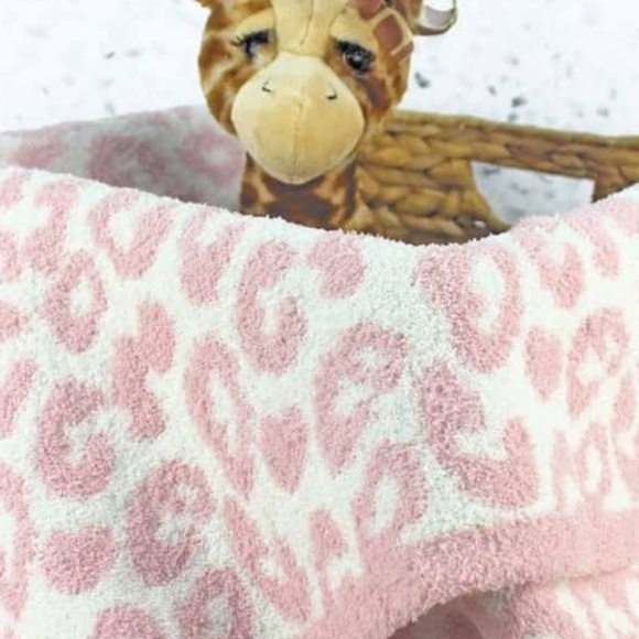 🎀 HOST PICK!! NEW Kids Pink Leopard Luxe Blanket - Picture 1 of 2